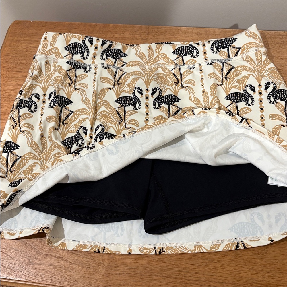 Lilly Pulitzer Cream 15-inch Skort with Black & Tan Flamingo Print - Picture 3 of 3